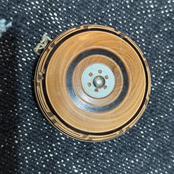 Yo-Yo, Wooden/Carved - Picture 6 of 10